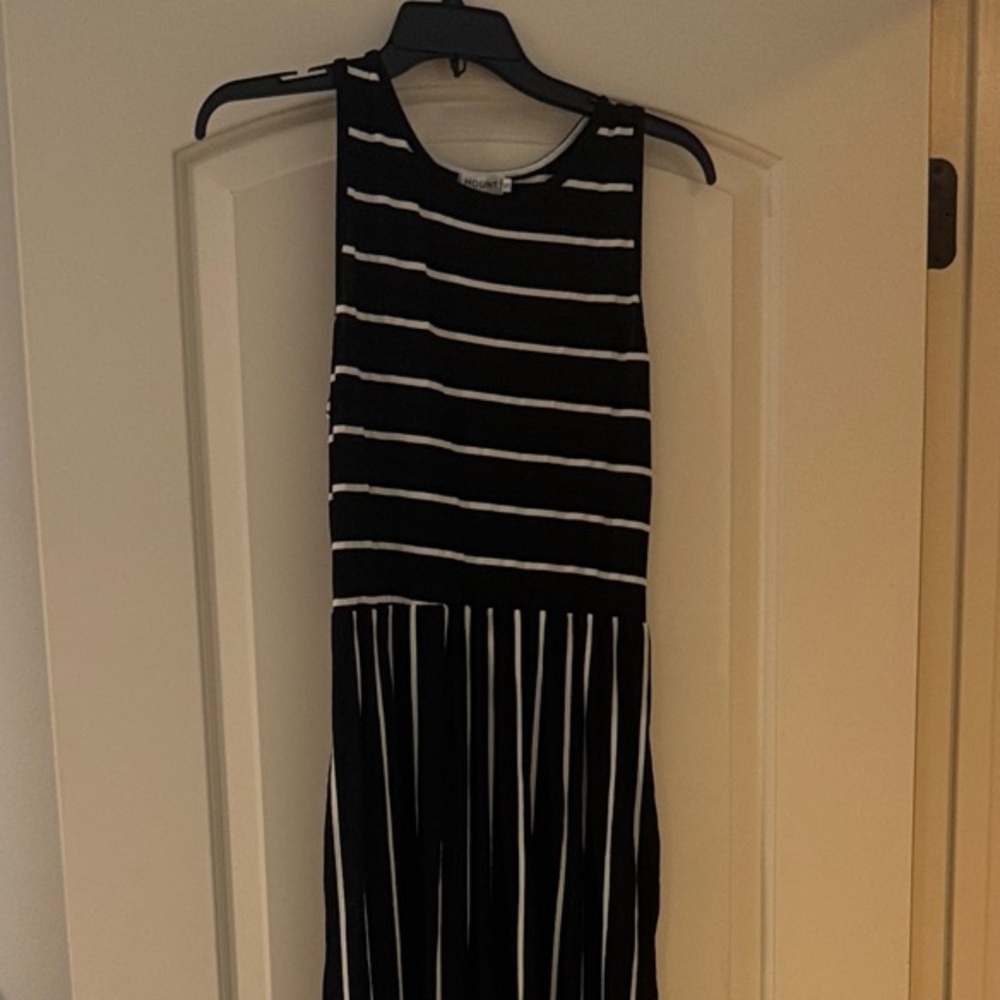 Black and White Striped Sleeveless Dress